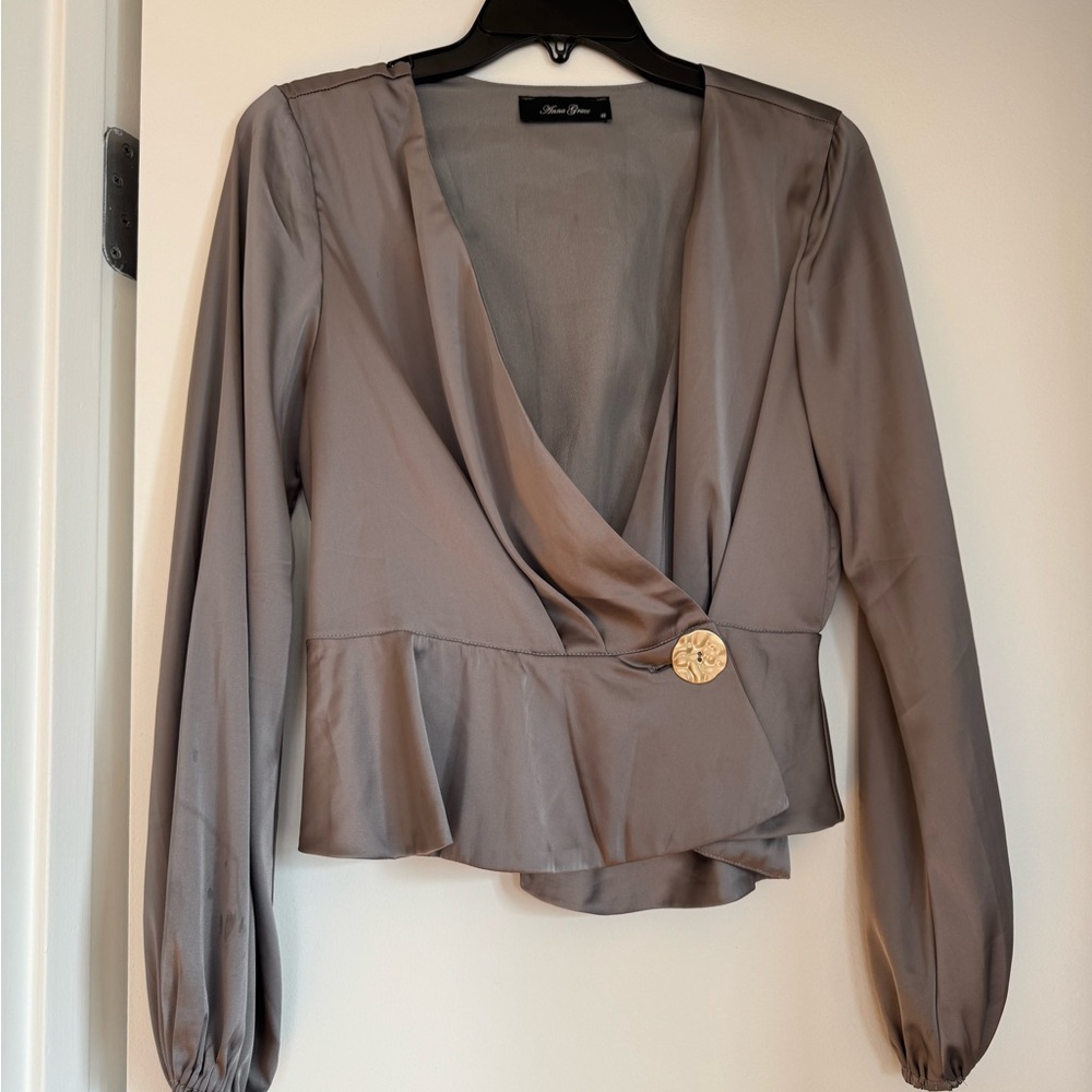 Like New Silky Grey Tie Top, Size M